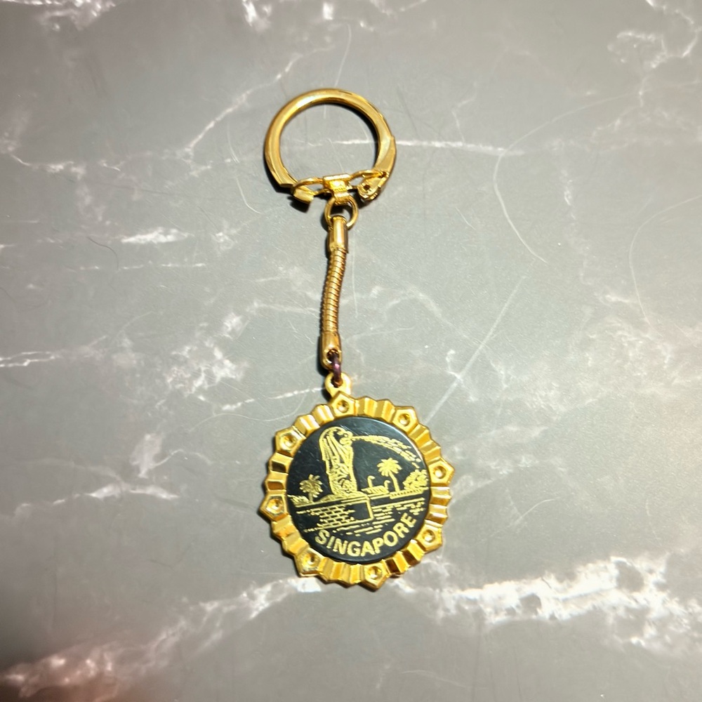Gold tone #1 Singapore Keychain